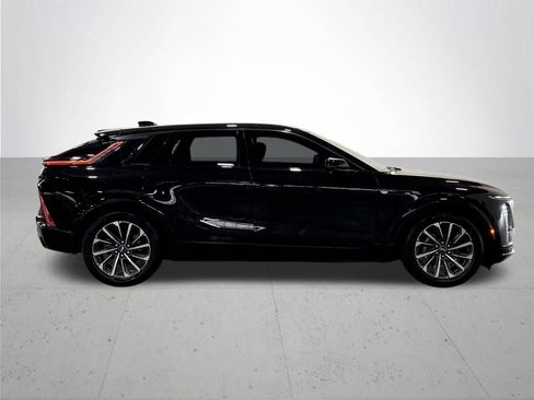 Used 2024 Cadillac Lyriq Sport RWD image 9