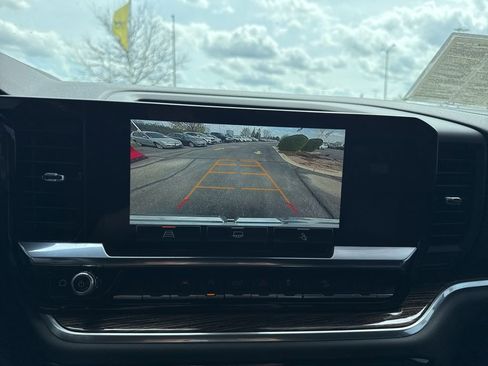 Used 2025 GMC Sierra 1500 Elevation w/ Preferred Package AWD/4WD image 19