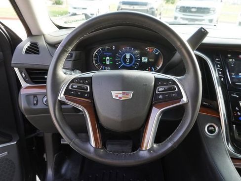 Used 2018 Cadillac Escalade Luxury RWD image 28