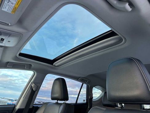 Used 2017 Toyota RAV4 Limited image 22