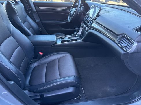 Used 2018 Honda Accord Sport image 21