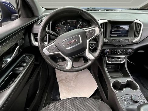 Used 2023 GMC Terrain SLE w/ Driver Convenience Package FWD image 8