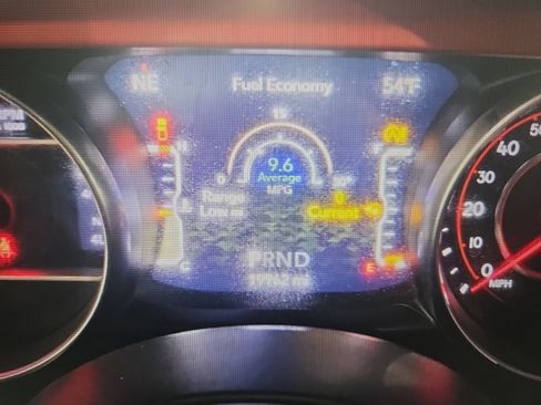 Used 2022 Jeep Gladiator Rubicon w/ LED Lighting Group AWD/4WD image 10