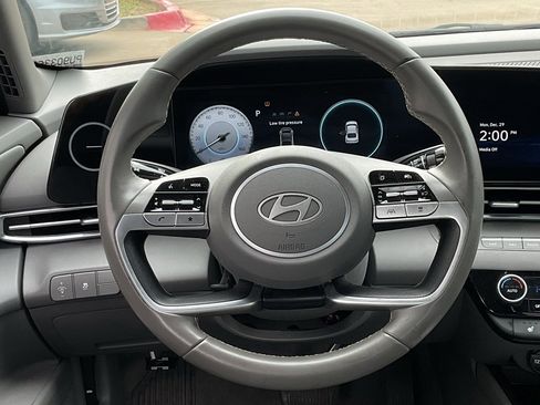 Used 2025 Hyundai Elantra SEL image 22