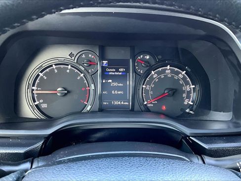 Certified 2024 Toyota 4Runner SR5 Premium image 26