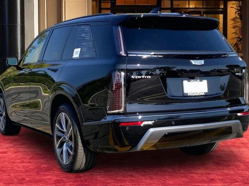 New 2026 Cadillac Vistiq Sport image 4