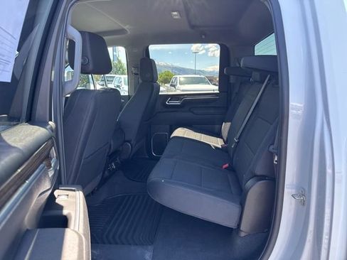 Used 2025 Chevrolet Silverado 2500 LT w/ Convenience Package AWD/4WD image 16