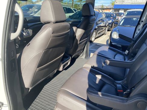 Used 2018 Honda Odyssey EX-L image 19