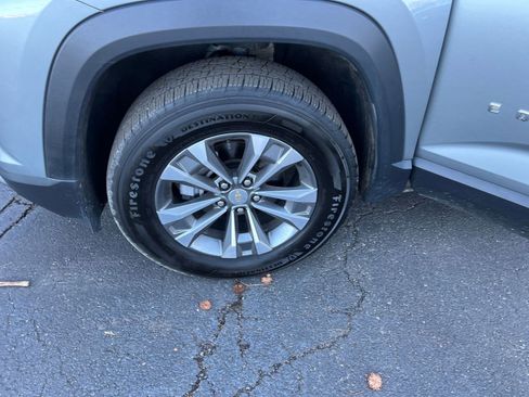 Used 2025 Chevrolet Equinox LT image 30