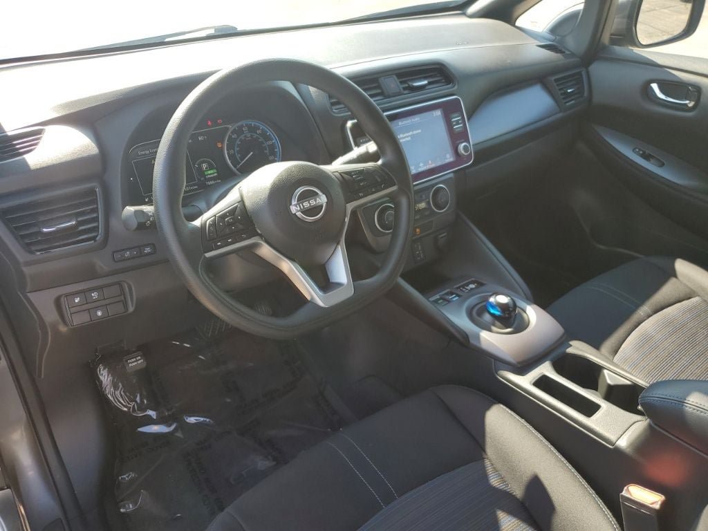Used 2025 Nissan Leaf S FWD image 14