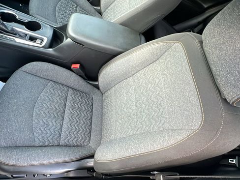 Used 2022 Chevrolet Equinox LT image 11