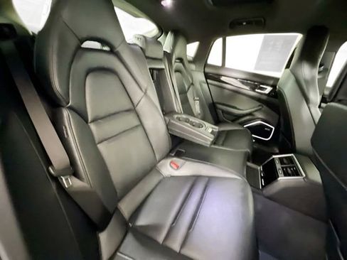 Used 2021 Porsche Panamera 4S w/ Premium Package image 20