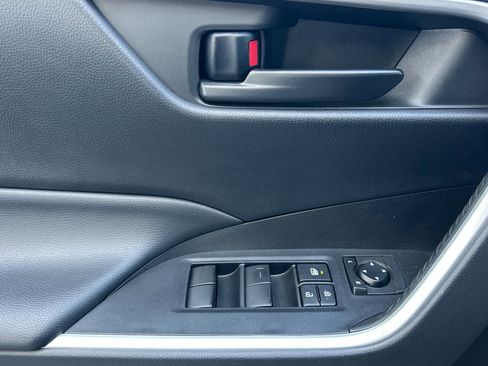 Certified 2023 Toyota RAV4 LE AWD/4WD image 11
