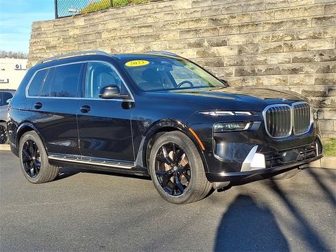 Used 2023 BMW X7 xDrive40i w/ Premium Package image 1