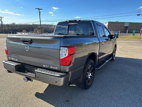 Used 2020 Nissan Titan SV w/ SV Convenience Package image 4