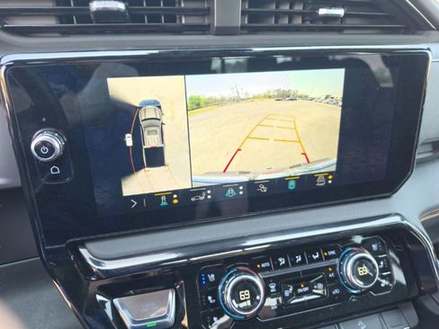 Used 2023 GMC Sierra 1500 AT4 w/ AT4 Premium Package AWD/4WD image 23