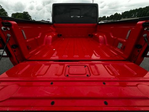 Used 2023 Jeep Gladiator Sport AWD/4WD image 37