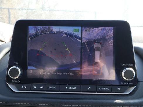 Used 2023 Nissan Rogue SL image 16