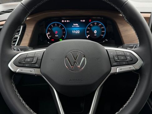 New 2026 Volkswagen Atlas SE image 32