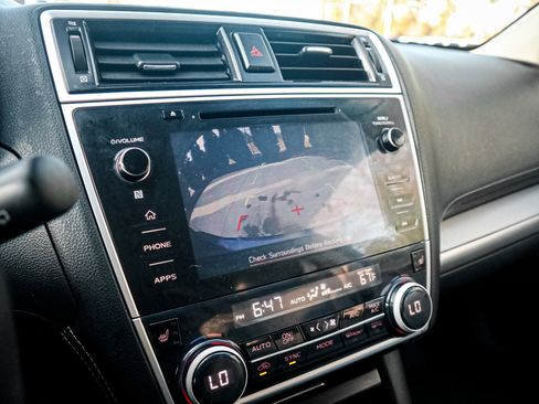 Used 2019 Subaru Outback 2.5i Premium image 24