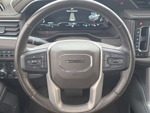 Used 2022 GMC Yukon XL Denali image 18