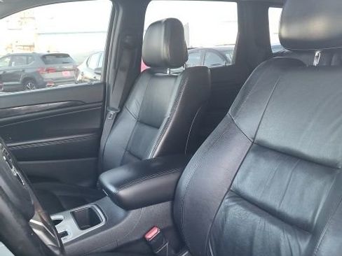 Used 2012 Jeep Grand Cherokee Laredo AWD/4WD image 8