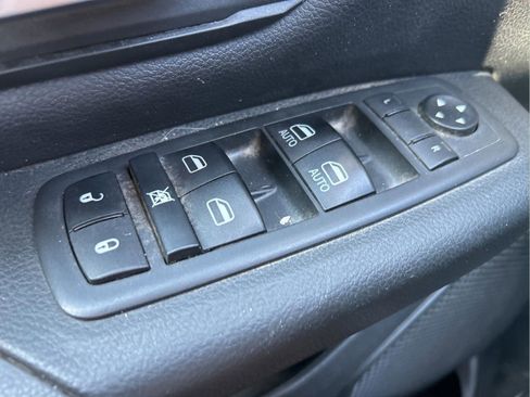 Used 2021 RAM 1500 HFE RWD image 24