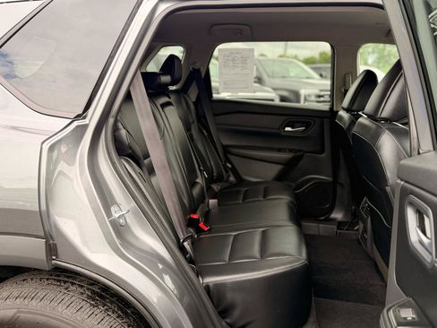 Used 2026 Nissan Rogue SL AWD/4WD image 16