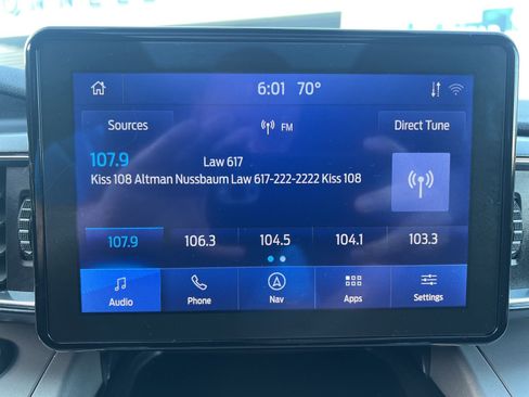 Certified 2022 Ford Explorer XLT w/ Equipment Group 202A image 33