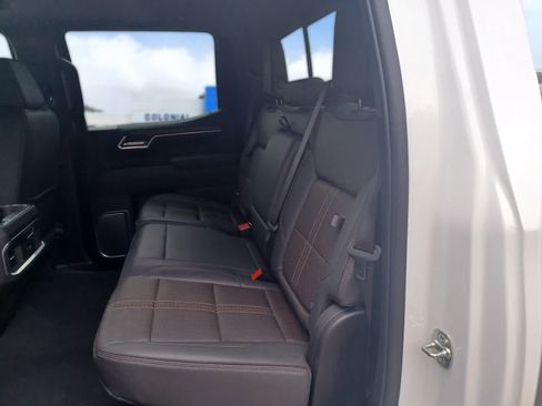 Used 2025 Chevrolet Silverado 1500 High Country AWD/4WD image 27