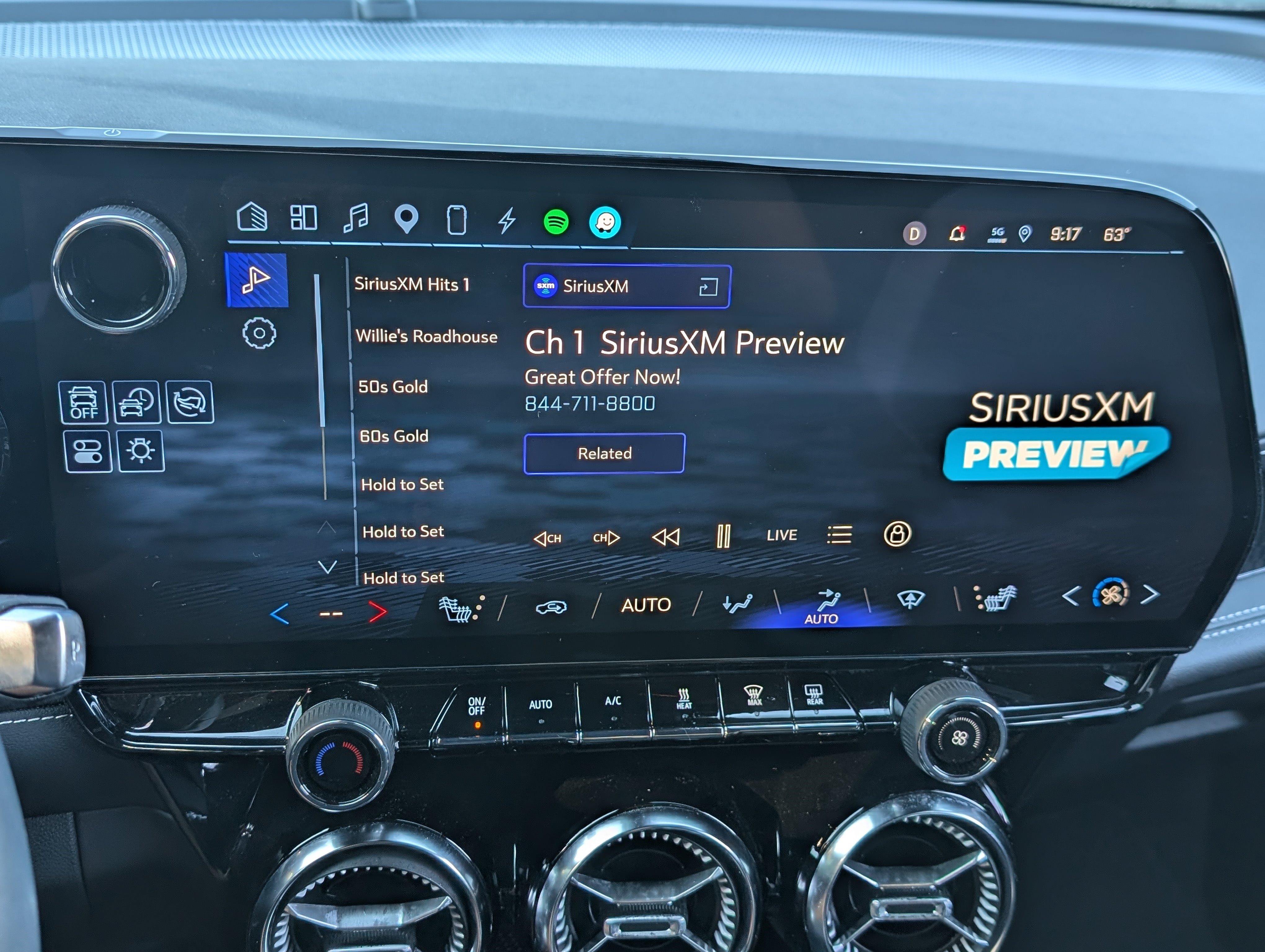 Used 2024 Chevrolet Blazer EV LT AWD/4WD image 30