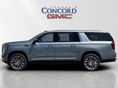 Used 2026 GMC Yukon XL Denali w/ Denali Reserve Package AWD/4WD image 7