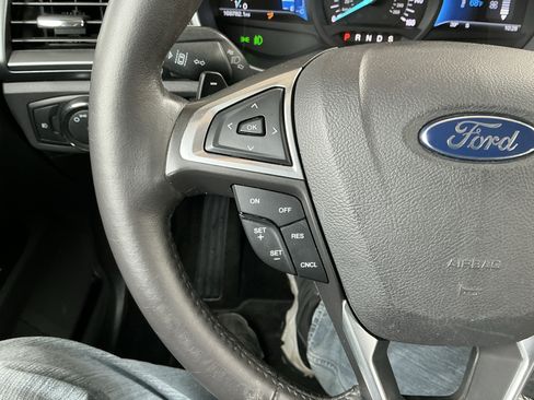 Used 2015 Ford Fusion Titanium image 12