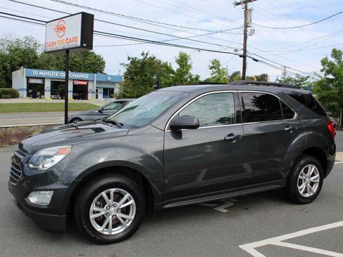 Used 2017 Chevrolet Equinox LT FWD image 1