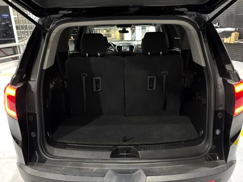 Used 2019 GMC Acadia SLE FWD image 22