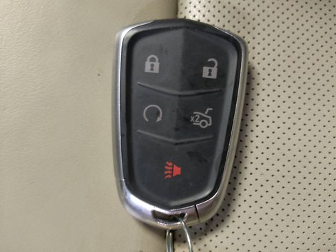 Used 2018 Cadillac XTS Luxury FWD image 32