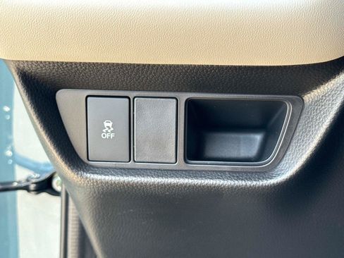 Certified 2026 Honda HR-V LX image 29