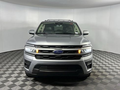 Used 2024 Ford Expedition Max XLT image 10