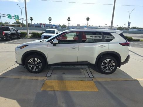 Used 2023 Nissan Rogue SV FWD image 7