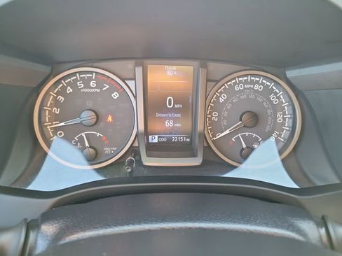 Used 2022 Toyota Tacoma TRD Off-Road w/ Technology Package RWD image 7
