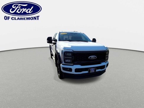 Used 2023 Ford F250 XL w/ STX Appearance Package AWD/4WD image 2
