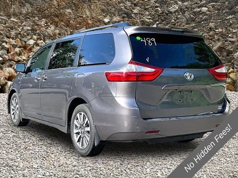 Used 2018 Toyota Sienna XLE Premium AWD/4WD image 11