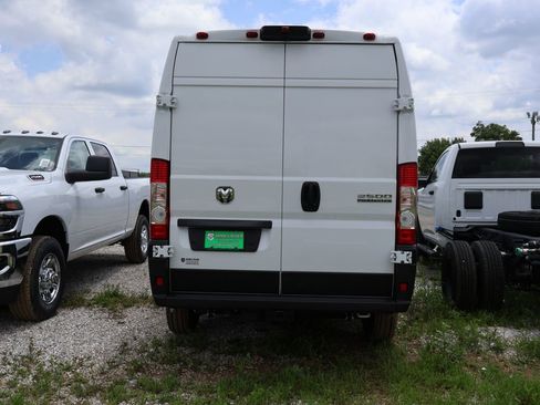 New 2026 RAM ProMaster 2500 w/ Advanced Safety Group FWD image 15