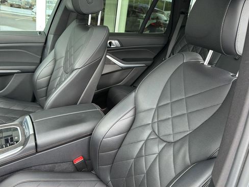 Used 2024 BMW X5 sDrive40i w/ Premium Package RWD image 30