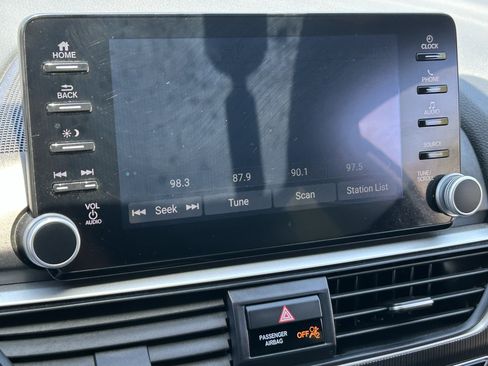 Used 2020 Honda Accord Sport image 21