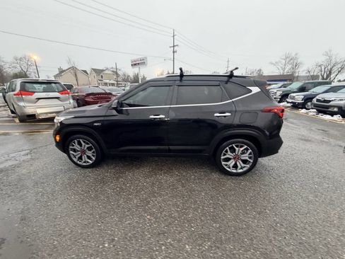 Used 2021 Kia Seltos SX w/ SX Sunroof Package image 21