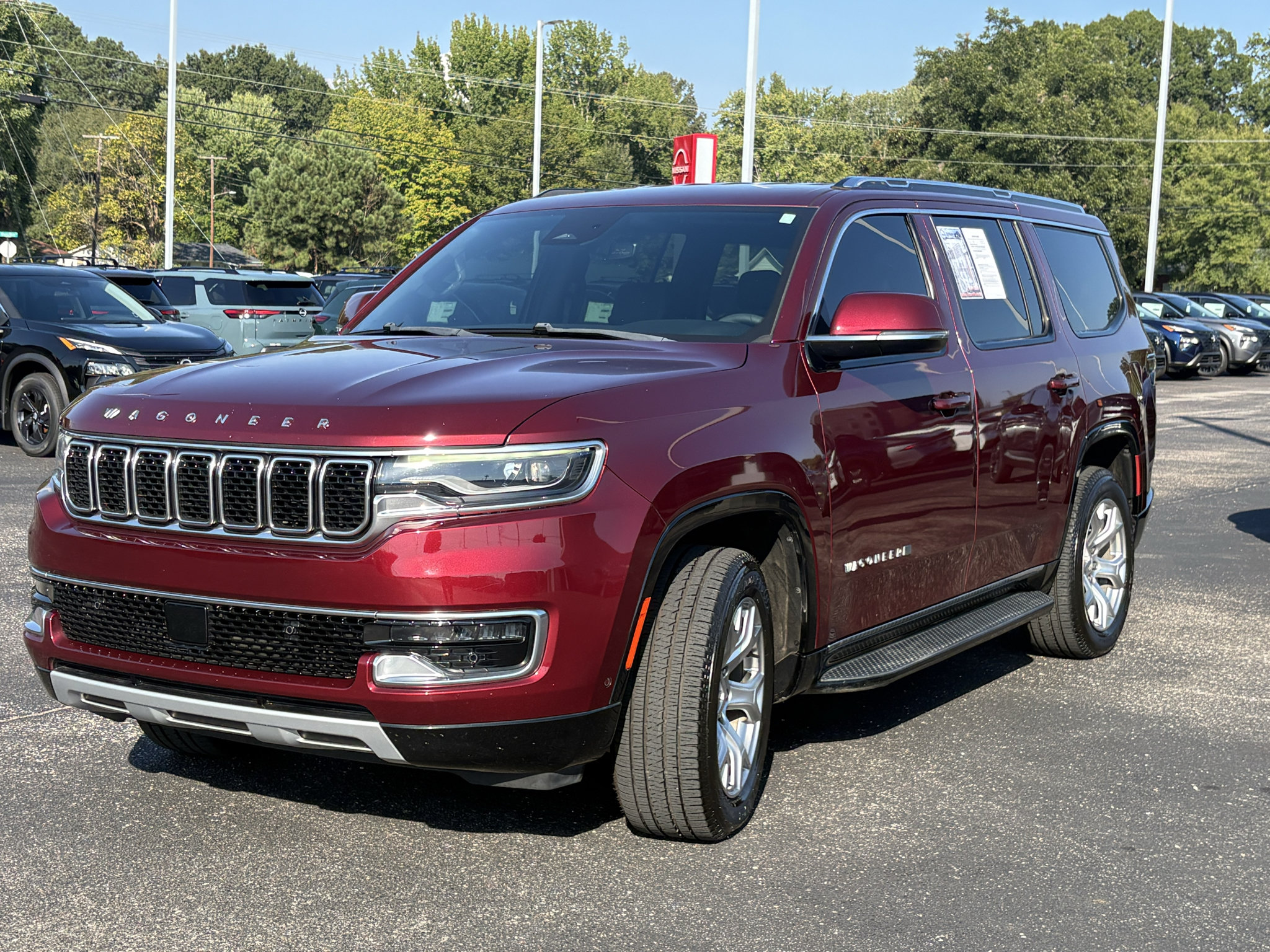 Used 2022 Jeep Wagoneer Series II AWD/4WD image 3