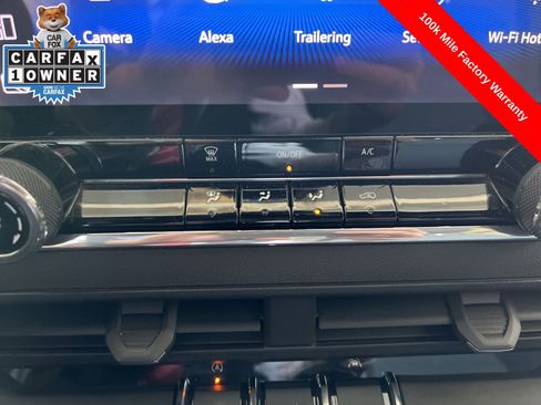 Used 2024 Chevrolet Colorado W/T image 17