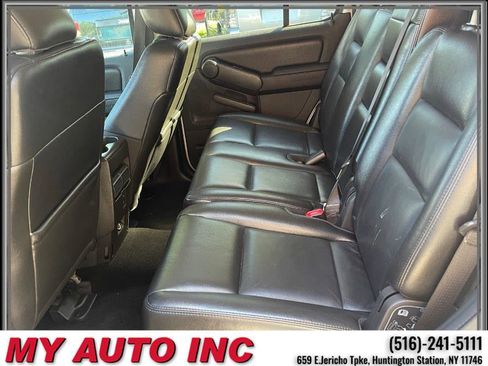 Used 2010 Ford Explorer XLT image 32