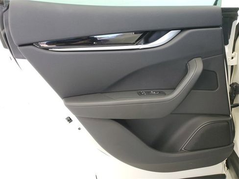 Used 2022 Maserati Levante GT image 16